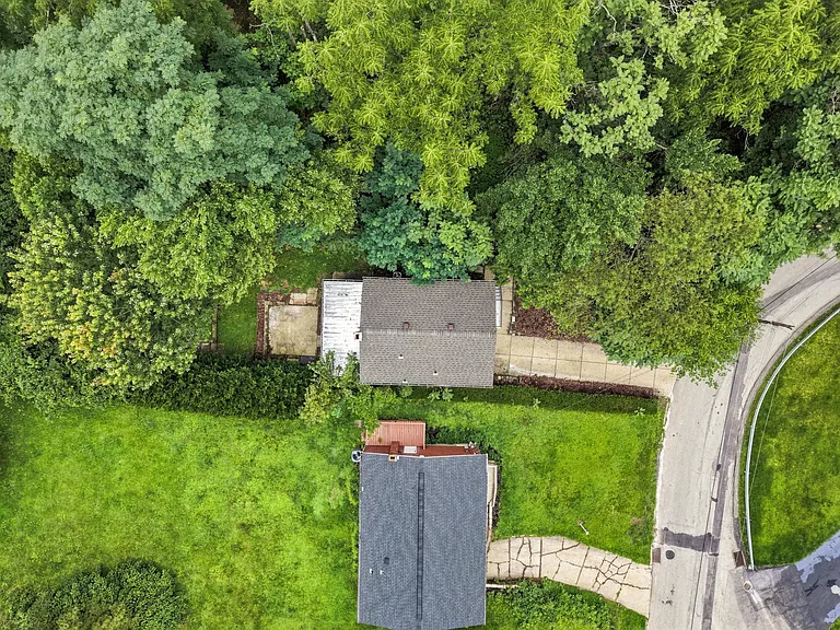 56 Pointview Rd — Photo 38