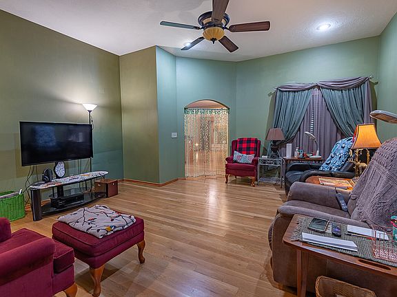 5th image of 260 Steury Road