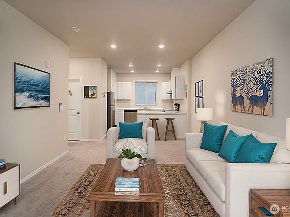 5th image of 3232 Juno Court NE #D
