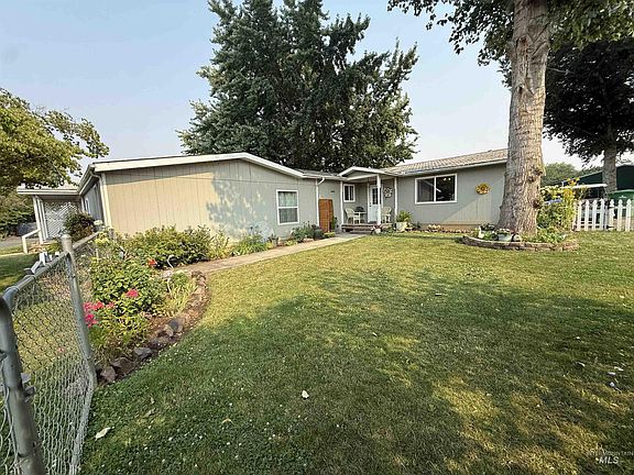 3rd image of 1624 Birch Ave