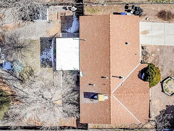 4th image of 10033 Melinda Ave SW