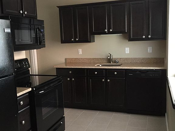 3rd image of 5931 Nagel Ave #2