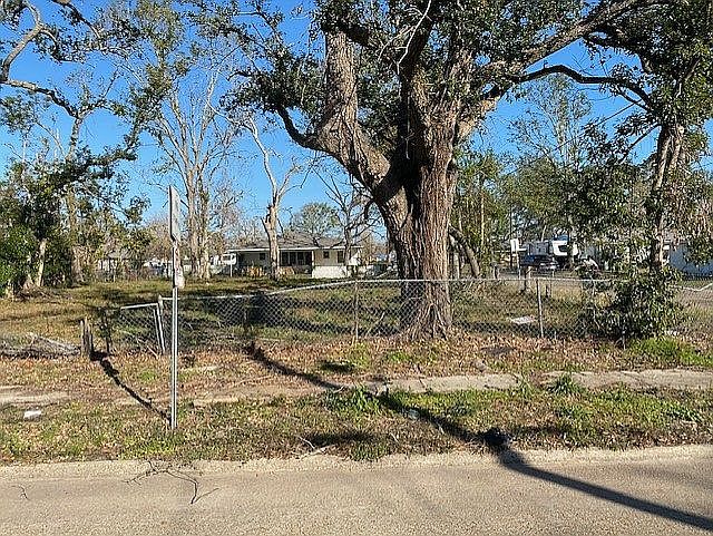 1st image of 1001 Gulf St