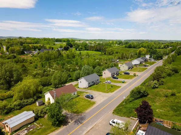 238 Gabriel Rd #224, Falmouth, NS B0P 1L0