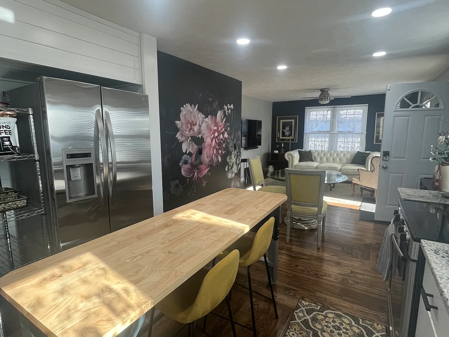 3 bed, 1439 sqft, $1,850 — Photo 2