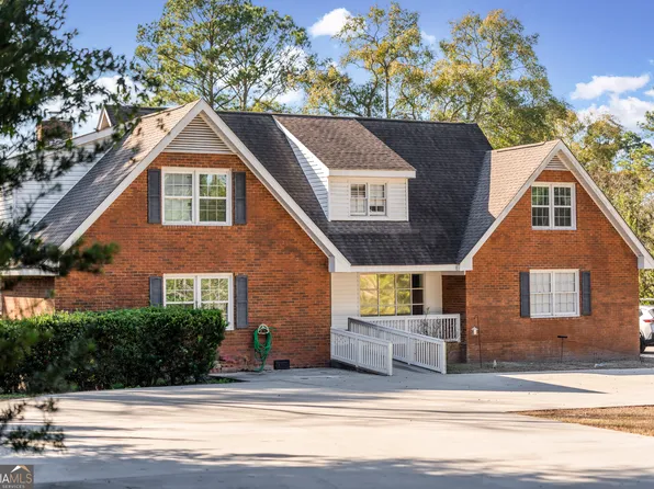 1287 S River Oaks Dr, Blackshear, GA 31516