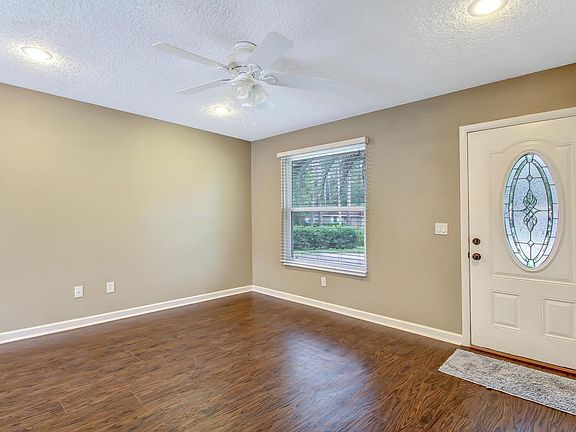 4th image of 325 Palmwood Ct