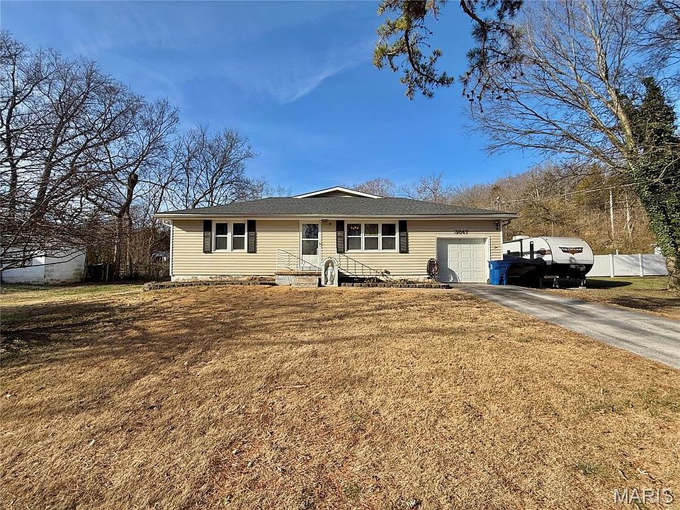 1st image of 3847 Parkway Ln