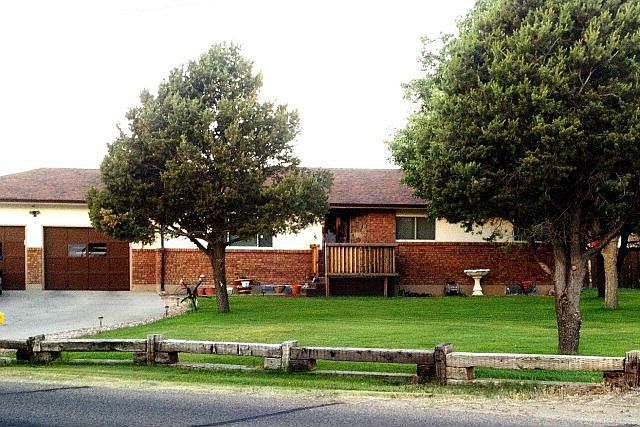 1st image of 1715 27th Ln