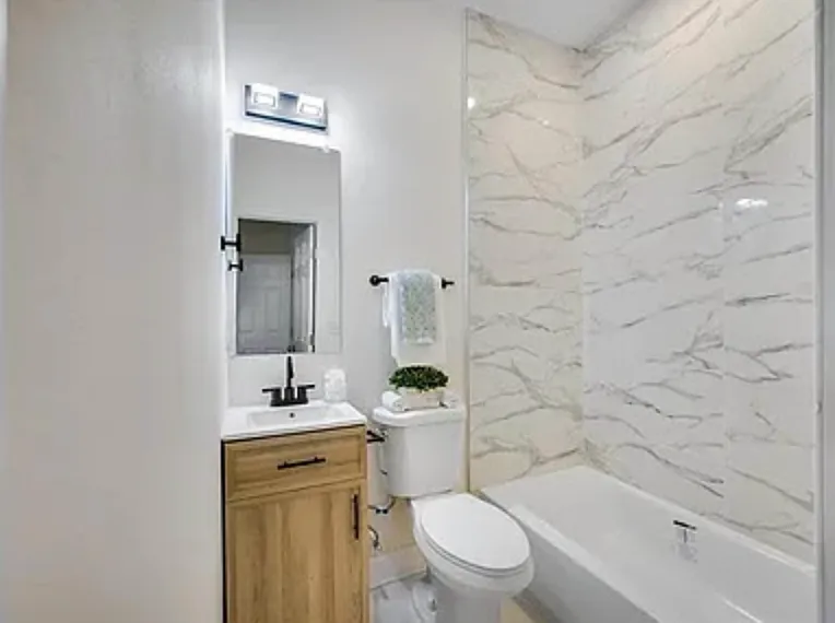 1763 30th Ave N #1 — Photo 8
