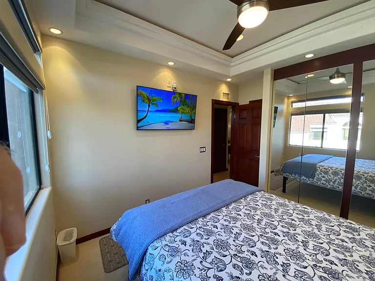 Guest bedroom