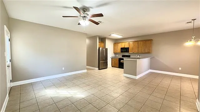 126 Pear St #A — Photo 4