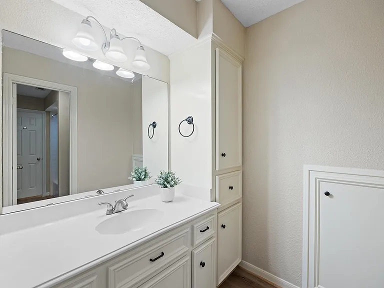 12119 Auburn Hills Dr — Photo 27
