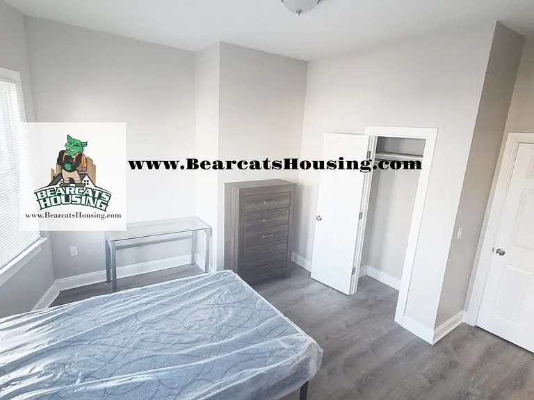 27 Leroy St #2 — Photo 3