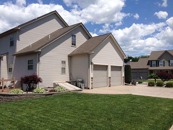 3rd image of 379 Anthony Dr