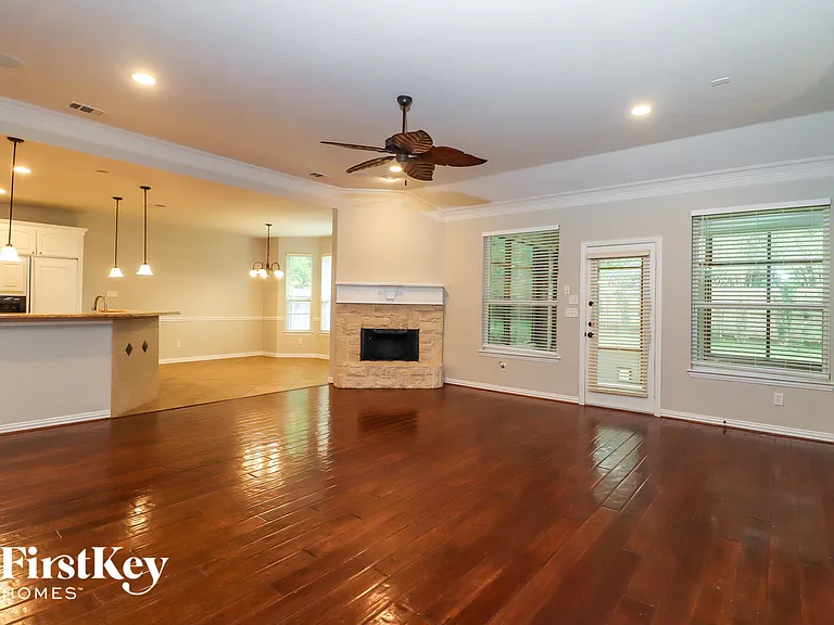 5228 Estrella Ln — Photo 4