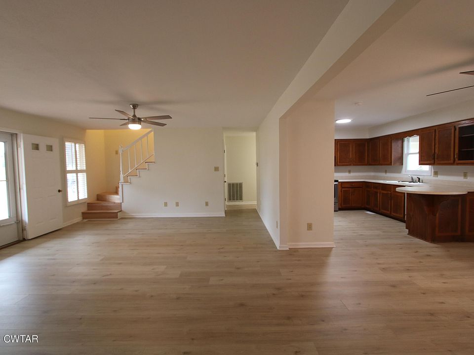 2nd image of 2030 Clemmer Dr