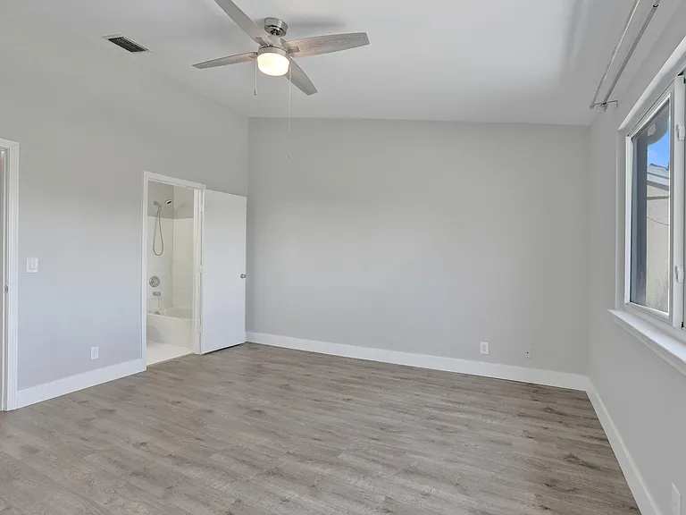 9913 NW 57th Mnr — Photo 38