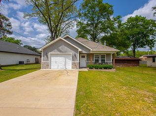 1917 W Sevier St, Benton, AR 72019