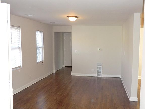 2nd image of 1821 W 18th St #C