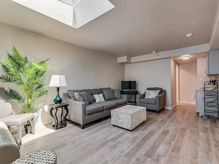 Avila Apartments in Downtown SLO — Photo 5
