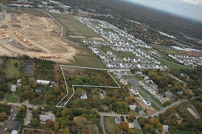 1st image of 33 Old East Neck Rd Lot 33