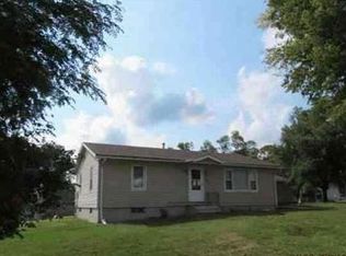 401 2nd St, Garwin, IA 50632