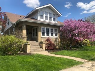 38 Le Moyne Pkwy, Oak Park, IL 60302
