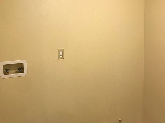 4th image of 1826 W Willow St #1826