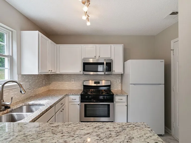 3400 Asgar Ct — Photo 8