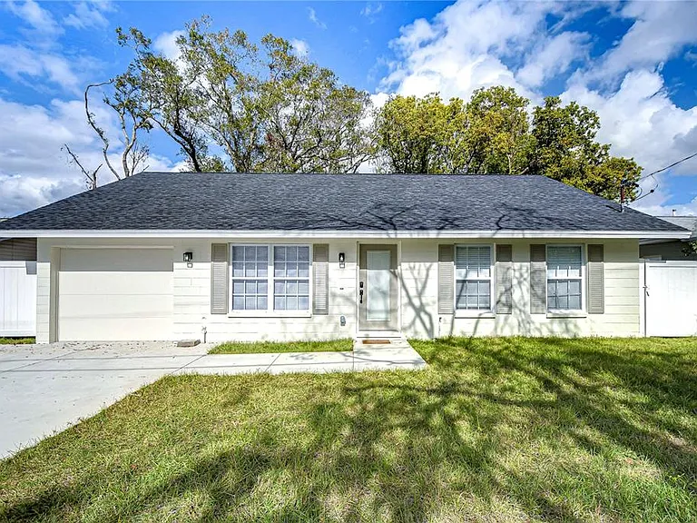 1205 W Hollywood St — Photo 4