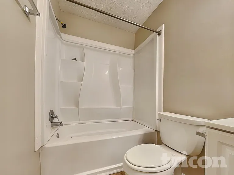 3625 Cobblestone Dr — Photo 14