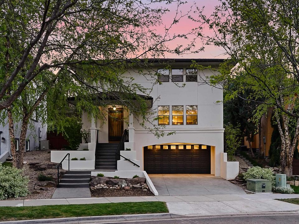 1st image of 13231 N Dechambeau Way