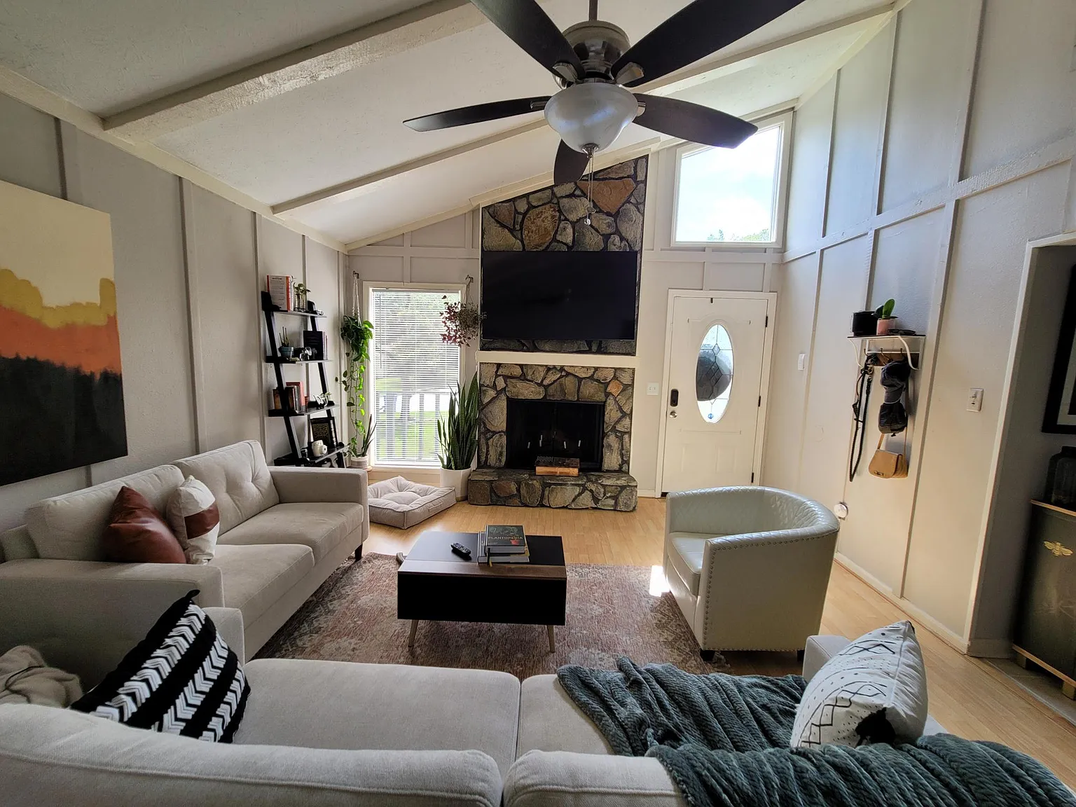 3 bed, 1144 sqft, $1,650 — Photo 2
