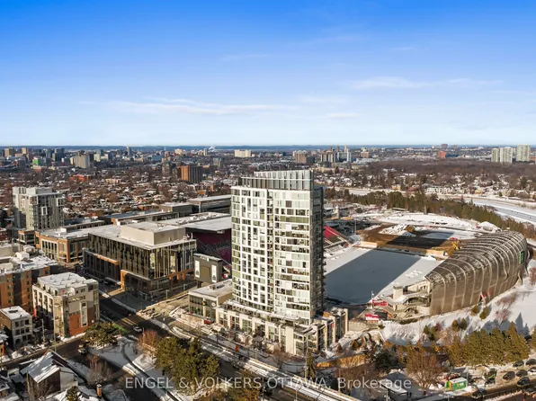 1035 Bank St #110, Ottawa, ON K1S 5K3