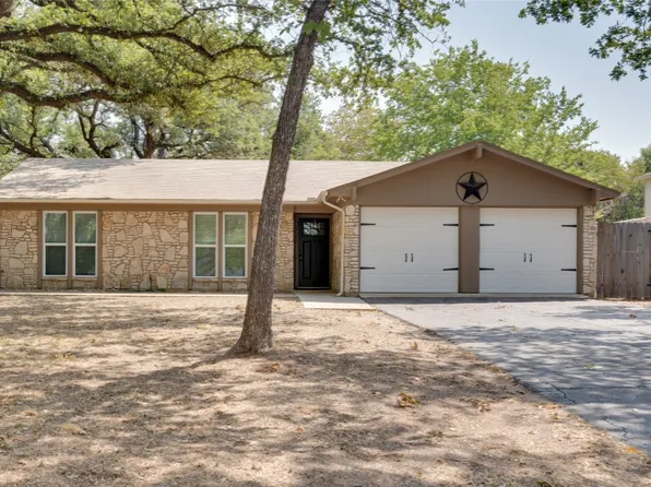 3921 Laramie Dr, Granbury, TX 76049