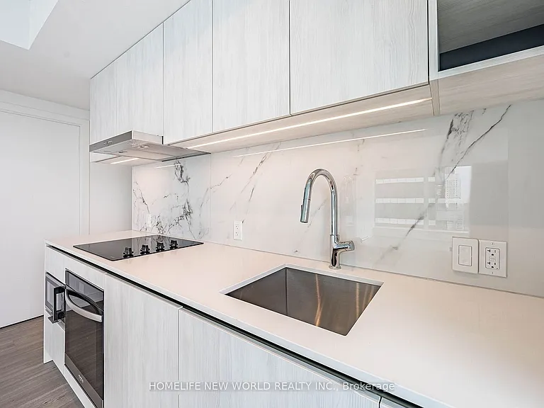 8 Wellesley St W #5303 — Photo 14