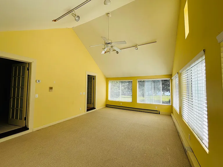 277 River Rd — Photo 23