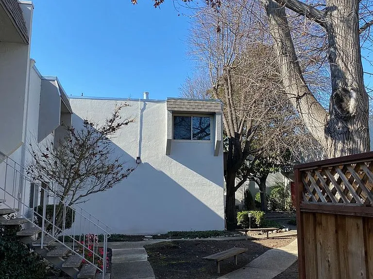 20563 Yeandle Ave #9 — Photo 10