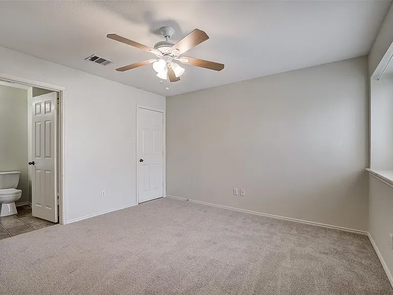 1115 Rawhide Trl — Photo 78