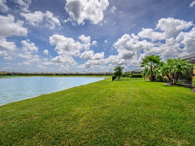 15145 Spanish Point Dr — Photo 52