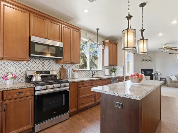 2446 Village Dr, Ione, CA 95640