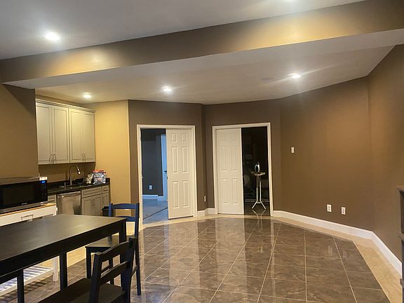 3rd image of 12028 Thomas Ave #1