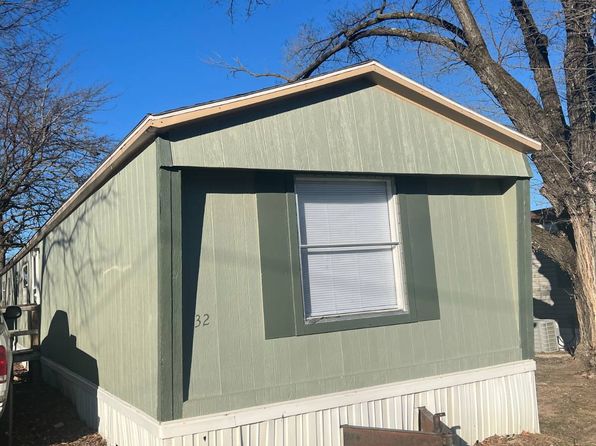 200 E Zora St Trailer 32