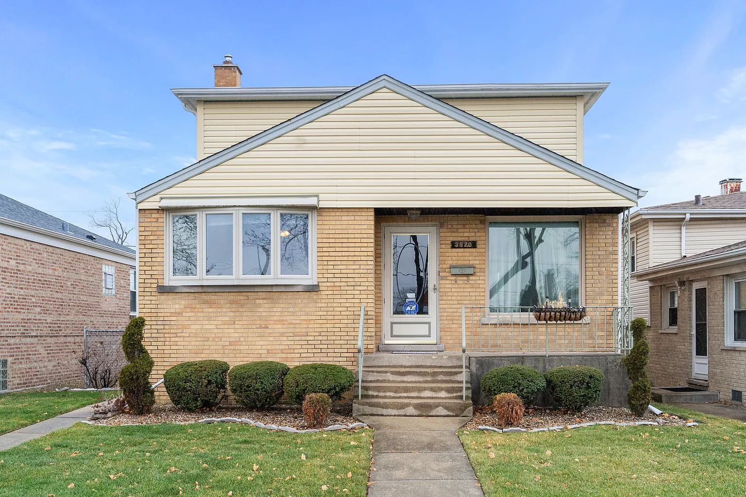 3520 Sunset Ln photo 1