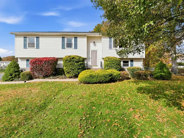 3 Stanley Lane, Wappingers Falls, NY 12590