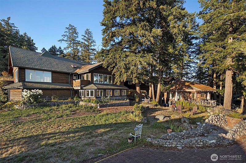 5th image of 652 Halvorsen Road