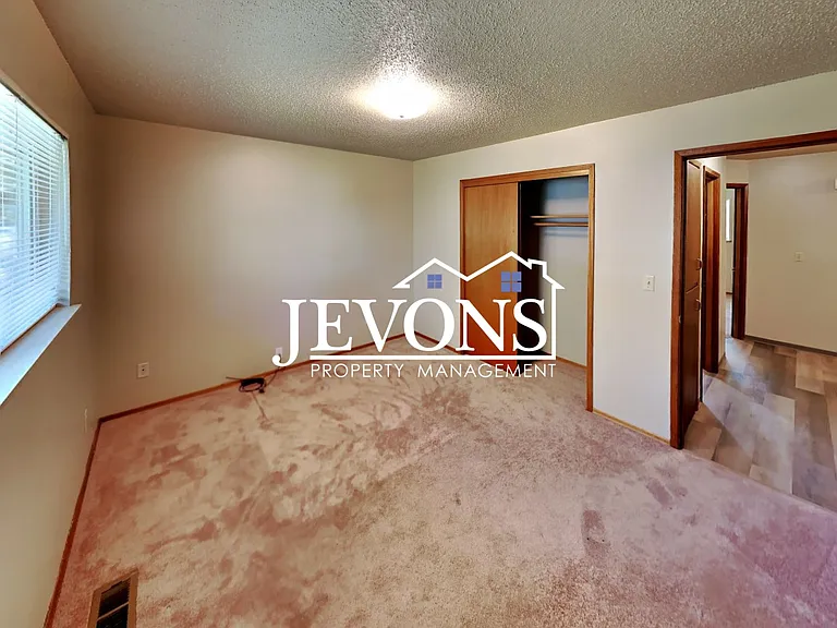 111 N 69th Ave #111 — Photo 5