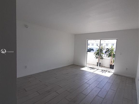 3rd image of 1610 Lenox Ave APT 315