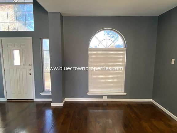 2nd image of 1521 Hollow Oak Dr